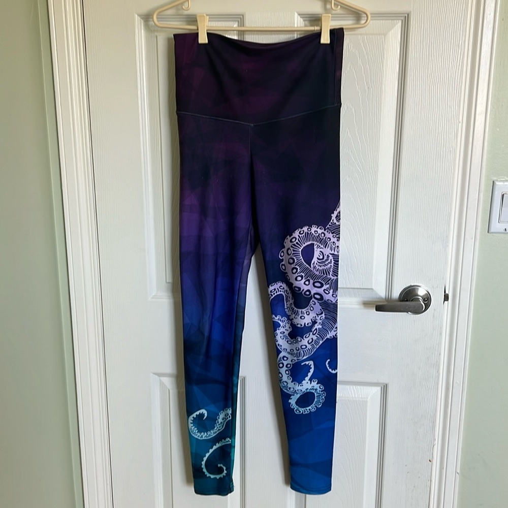 Hot Dame (local YEG company) leggings